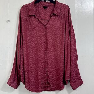 Torrid Bottom Down Top Size 2X Animal Print Long Sleeves Blouse Size 2X.